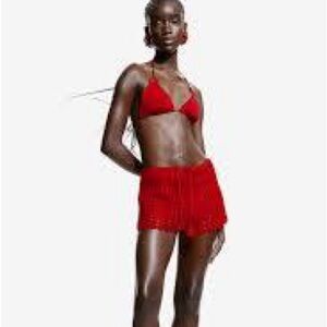 H&M Red crochet shorts Size L. NWT
